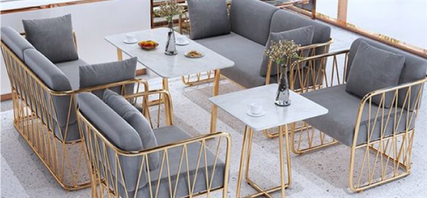 چیدمانی مدرن با استفاده از جدیدترین مبل استیل